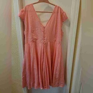 Elegant Pink V-Neck Dress